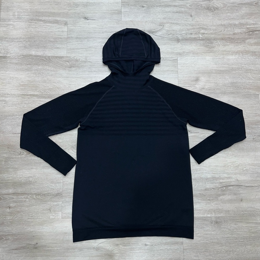 Like New Mens Lululemon Keep the Heat Thermal Hoodie Size L